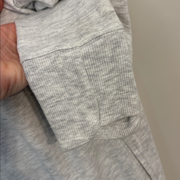 Athleta Pranayama Restore Wrap in Gray Size Medium - Picture 4 of 4